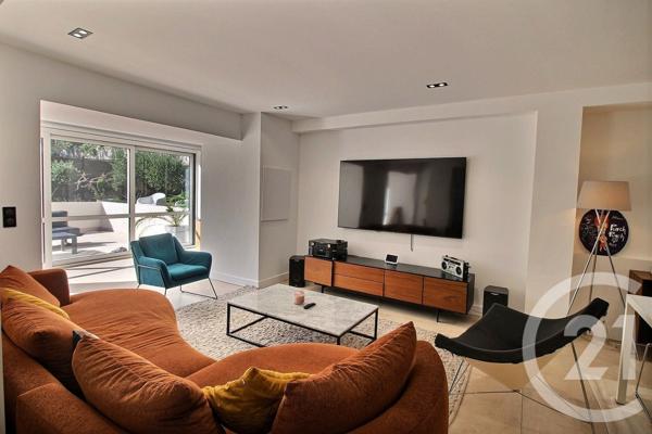 Maison à vendre  5 pièces - 141,31 m2 CHATEAUNEUF GRASSE - 06