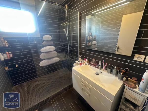 Appartement à louer 3 pièces 85.03m²