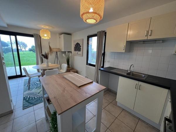 LARMOR-PLAGE -T5 meublé avec vue mer - Garage et Parking