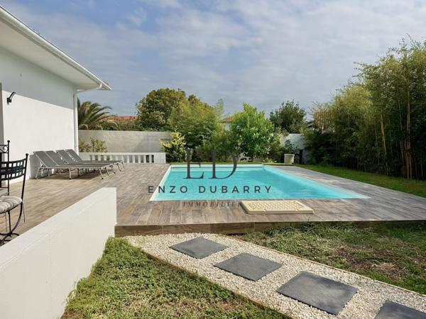 Maison
         6 pièces
        - 169 m² Bien prestige 1 148 000 € *
