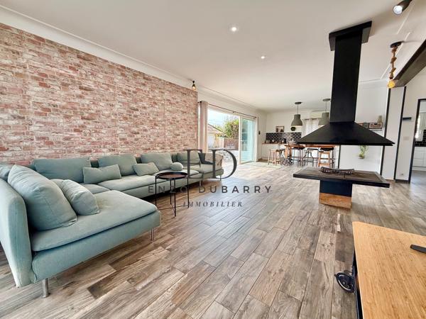 Maison
         6 pièces
        - 169 m² Bien prestige 1 148 000 € *