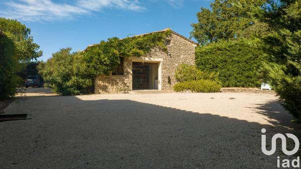 Maison traditionnelle 6 pièces de 294 m² à Gordes (84220)