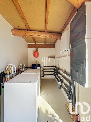 Maison traditionnelle 6 pièces de 294 m² à Gordes (84220)