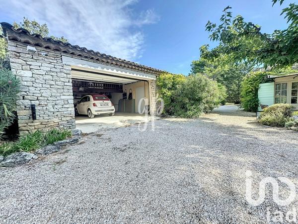 Maison traditionnelle 6 pièces de 294 m² à Gordes (84220)