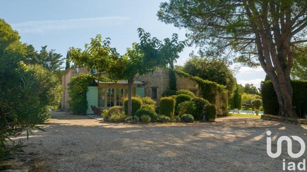Maison traditionnelle 6 pièces de 294 m² à Gordes (84220)