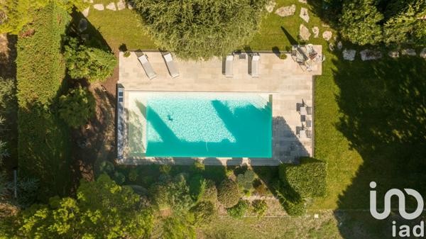 Maison traditionnelle 6 pièces de 294 m² à Gordes (84220)
