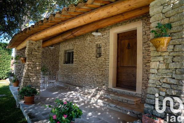 Maison traditionnelle 6 pièces de 294 m² à Gordes (84220)