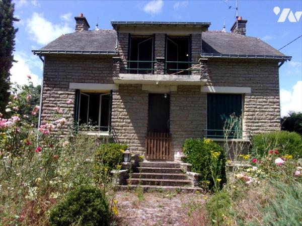 A 2' de CARENTOIR, maison sans vis à vis à vendre.