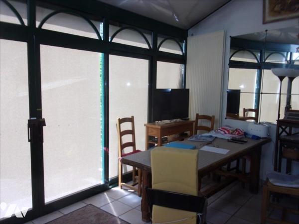 A 2' de CARENTOIR, maison sans vis à vis à vendre.