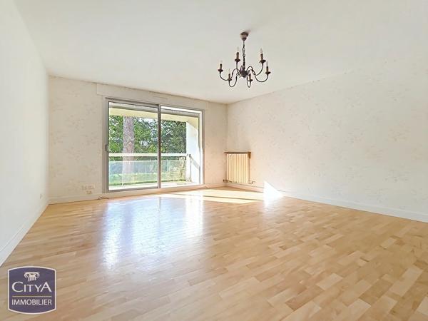 Appartement à vendre 3 pièces 79m² Blois (41000)
