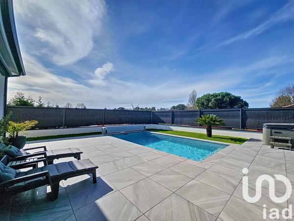 Maison 4 pièces de 117 m² à Artigues-près-Bordeaux (33370)