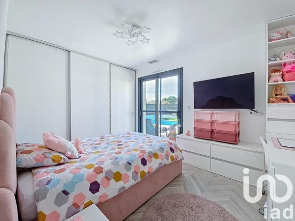 Maison 4 pièces de 117 m² à Artigues-près-Bordeaux (33370)