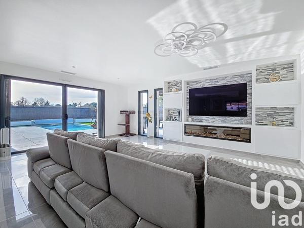 Maison 4 pièces de 117 m² à Artigues-près-Bordeaux (33370)