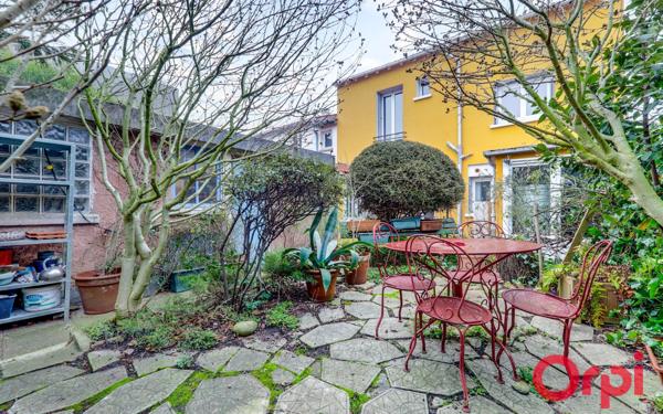 Maison à vendre    6 pièces • 141 m2 Romainville