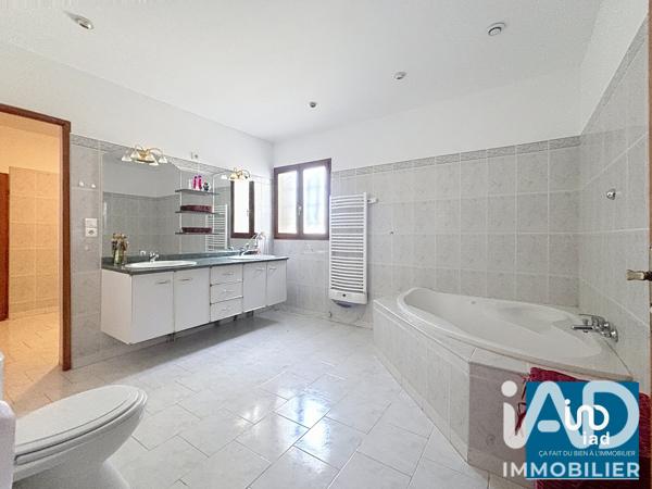 Maison à vendre 11 pièces 288 m² Brugnens