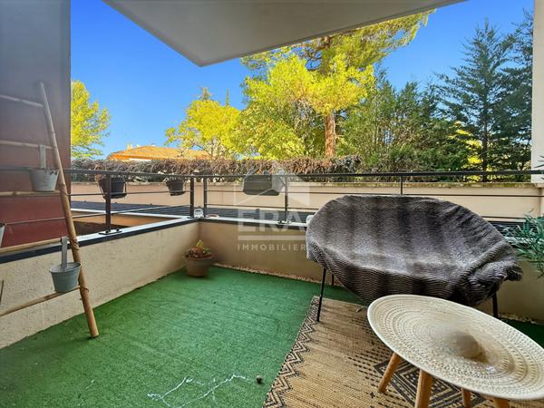 EXCLUSIVITÉ appartement Gardanne 2 pièces avec place privative.