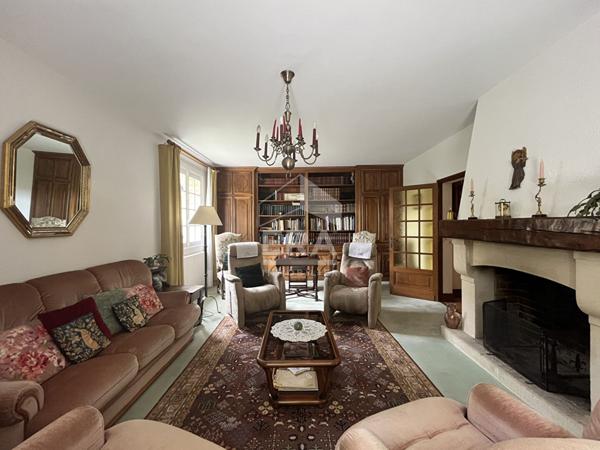 A vendre Très belle MAISON Périgourdine située côté ouest avec parc arboré