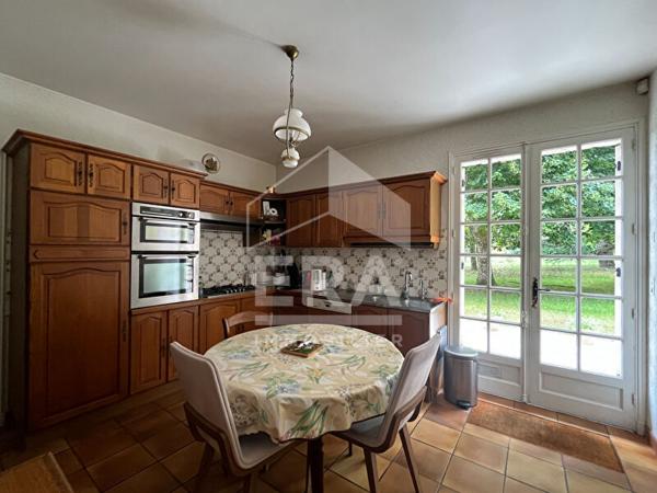 A vendre Très belle MAISON Périgourdine située côté ouest avec parc arboré