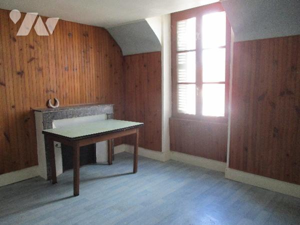 Immeuble composé de 3 logements indépendants