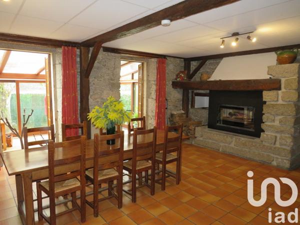 Maison 11 pièces de 260 m² à Lacrouzette (81210)