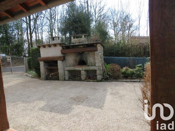 Maison 11 pièces de 260 m² à Lacrouzette (81210)