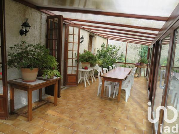 Maison 11 pièces de 260 m² à Lacrouzette (81210)