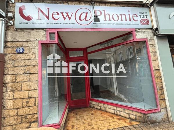 Location Local commercial 2 pièces 45 m² - 19 RUE ROBERT BELMONT Bourgoin-jallieu 38300