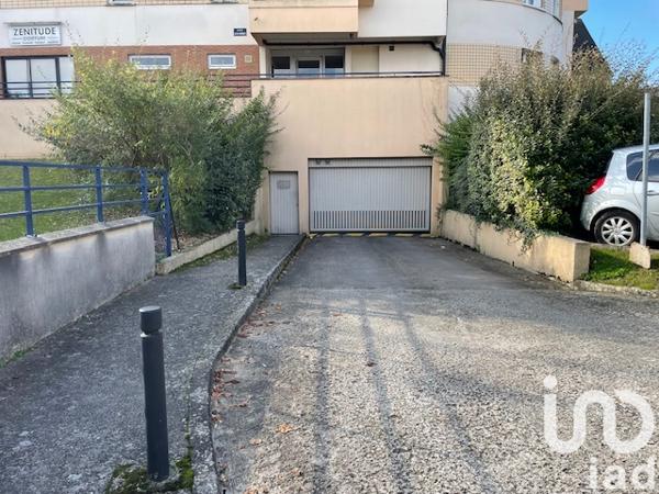 Parking à vendre 10 m² Saint-Fargeau-Ponthierry