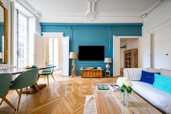 DIJON centre historique - Appartement de prestige au sein d'un hôtel particulier, stationnement priv