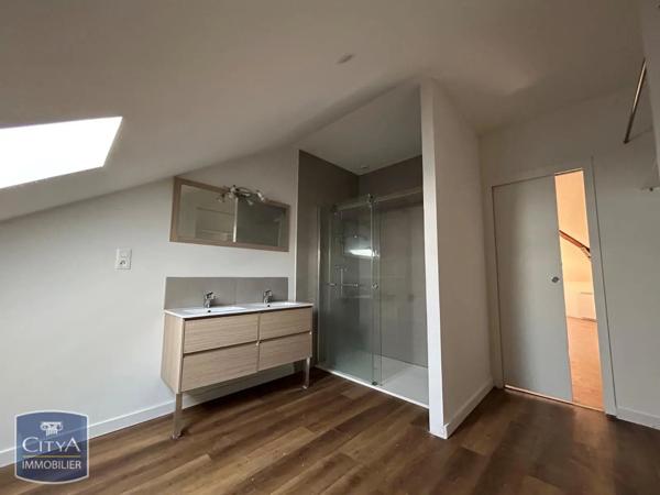 Appartement à louer 3 pièces 77.06m² Vichy (03200)