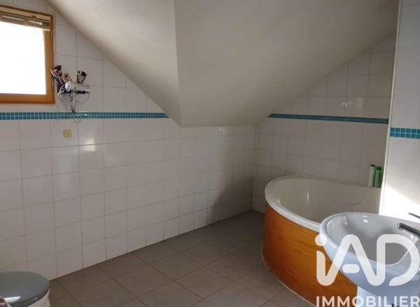 Maison à vendre 6 pièces 105 m² Yenne