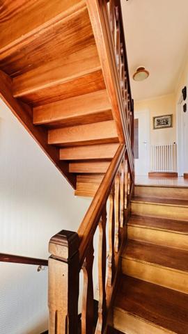 LANVEOC – Magnifique maison traditionnelle avec vue panoramique sur la rade de Brest, à proximité du port