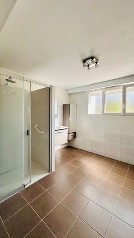 LANVEOC – Magnifique maison traditionnelle avec vue panoramique sur la rade de Brest, à proximité du port