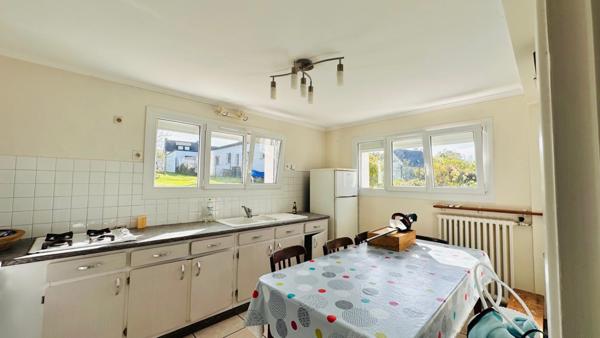 LANVEOC – Magnifique maison traditionnelle avec vue panoramique sur la rade de Brest, à proximité du port