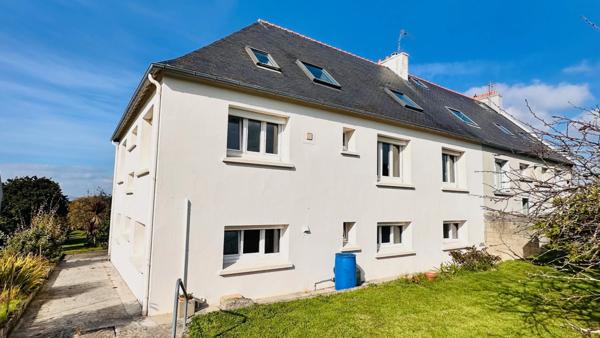 LANVEOC – Magnifique maison traditionnelle avec vue panoramique sur la rade de Brest, à proximité du port