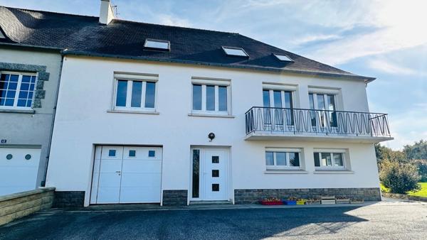 LANVEOC – Magnifique maison traditionnelle avec vue panoramique sur la rade de Brest, à proximité du port
