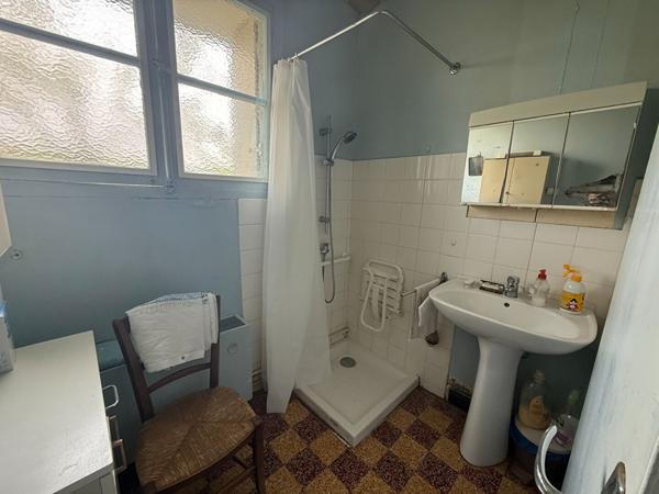 MAGNIFIQUE CORPS DE FERME SITUE ENTRE POITIERS ET PARTHENAY