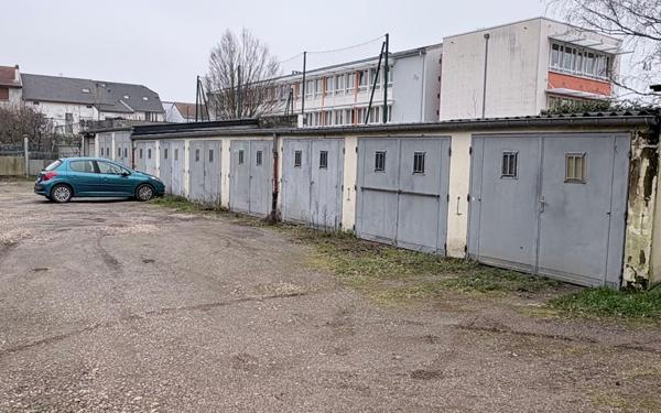 Immeuble à vendre    12 pièces •  Yutz