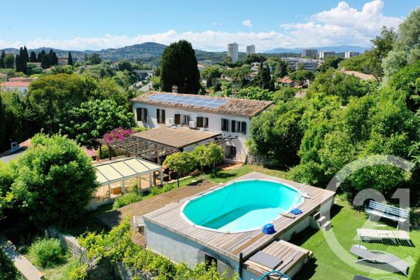 Maison à vendre  8 pièces - 192 m2 ANTIBES - 06