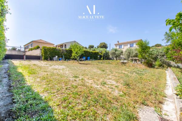 Marignane (13700) Terrain constructible de 900 m²
