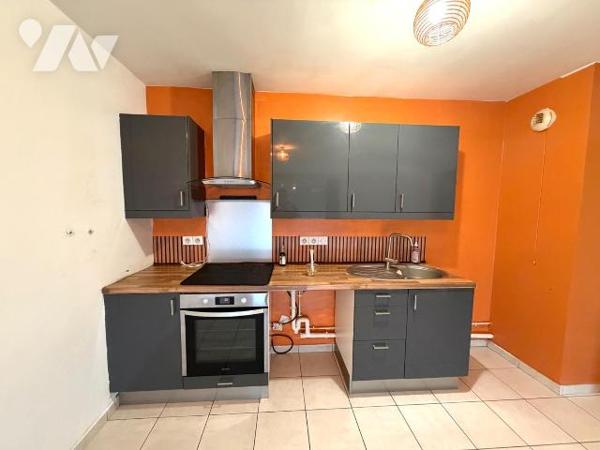 En exclusivité ! 
Appartement de 58,85 m2 situé au 1er étage avec ascenseur d'une belle réside...