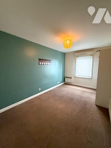 En exclusivité ! 
Appartement de 58,85 m2 situé au 1er étage avec ascenseur d'une belle réside...
