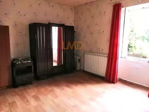 Maison en pierre authentique à Aubin