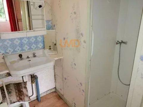 Maison en pierre authentique à Aubin