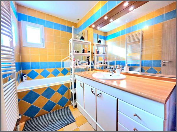 MAISON 214 M2 5 CHAMBRES