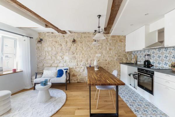 Appartement Paris 18e - LEPIC / ABBESSES