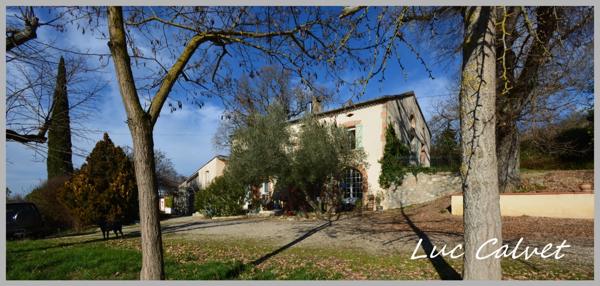 À vendre 425000€ : superbe maison de caractère 250m2 avec piscine et vue panoramique – Puylaurens