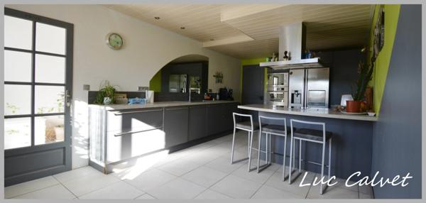 À vendre 425000€ : superbe maison de caractère 250m2 avec piscine et vue panoramique – Puylaurens