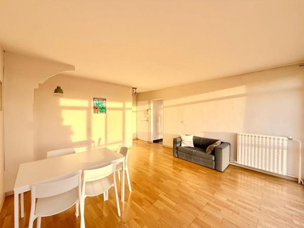 Appartement 2 piéces 1 chambre. 199 000 € - Référence  100