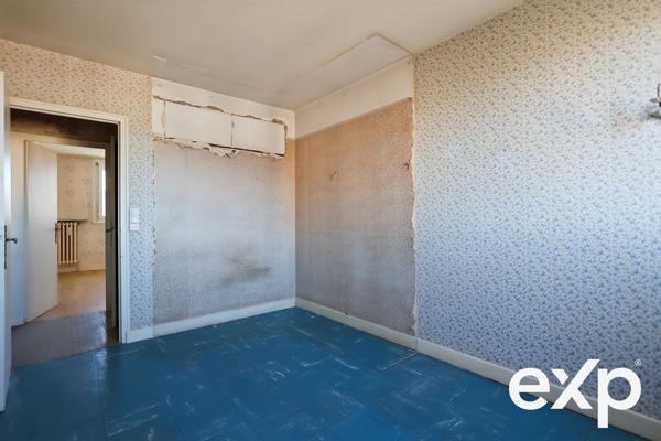 Appartement T4/5 avec vue dégagée – À rénover